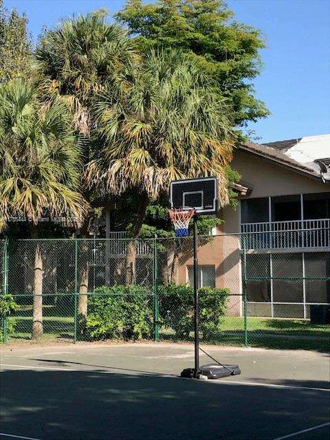 Small Image of 13902 SOUTH WEST 91ST TER #13902, Miami Number 26