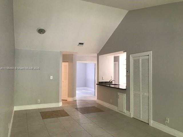 Small Image of 13902 SOUTH WEST 91ST TER #13902, Miami Number 6