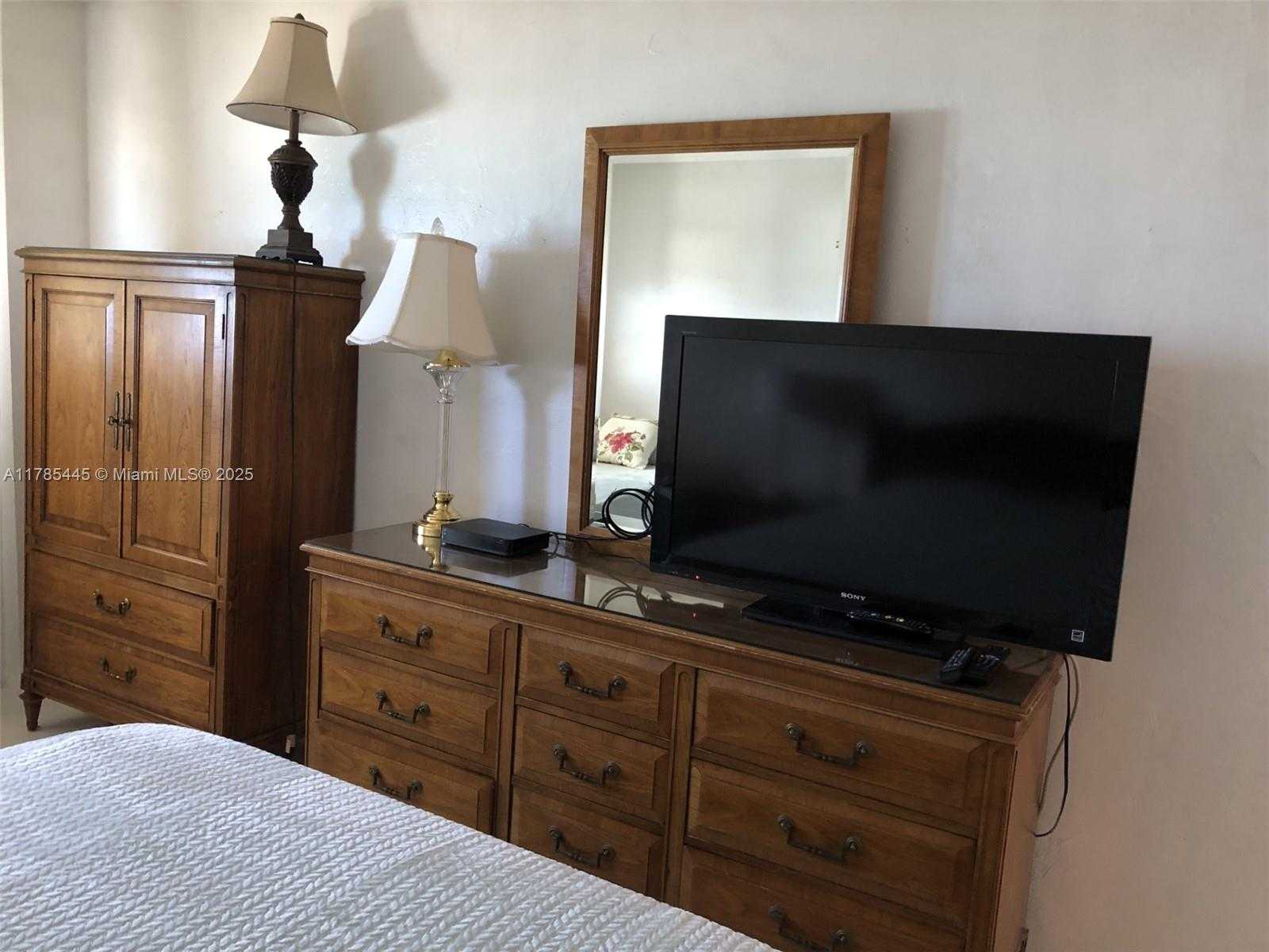 Small Image of 9273 COLLINS AVE #1104, Surfside Number 11