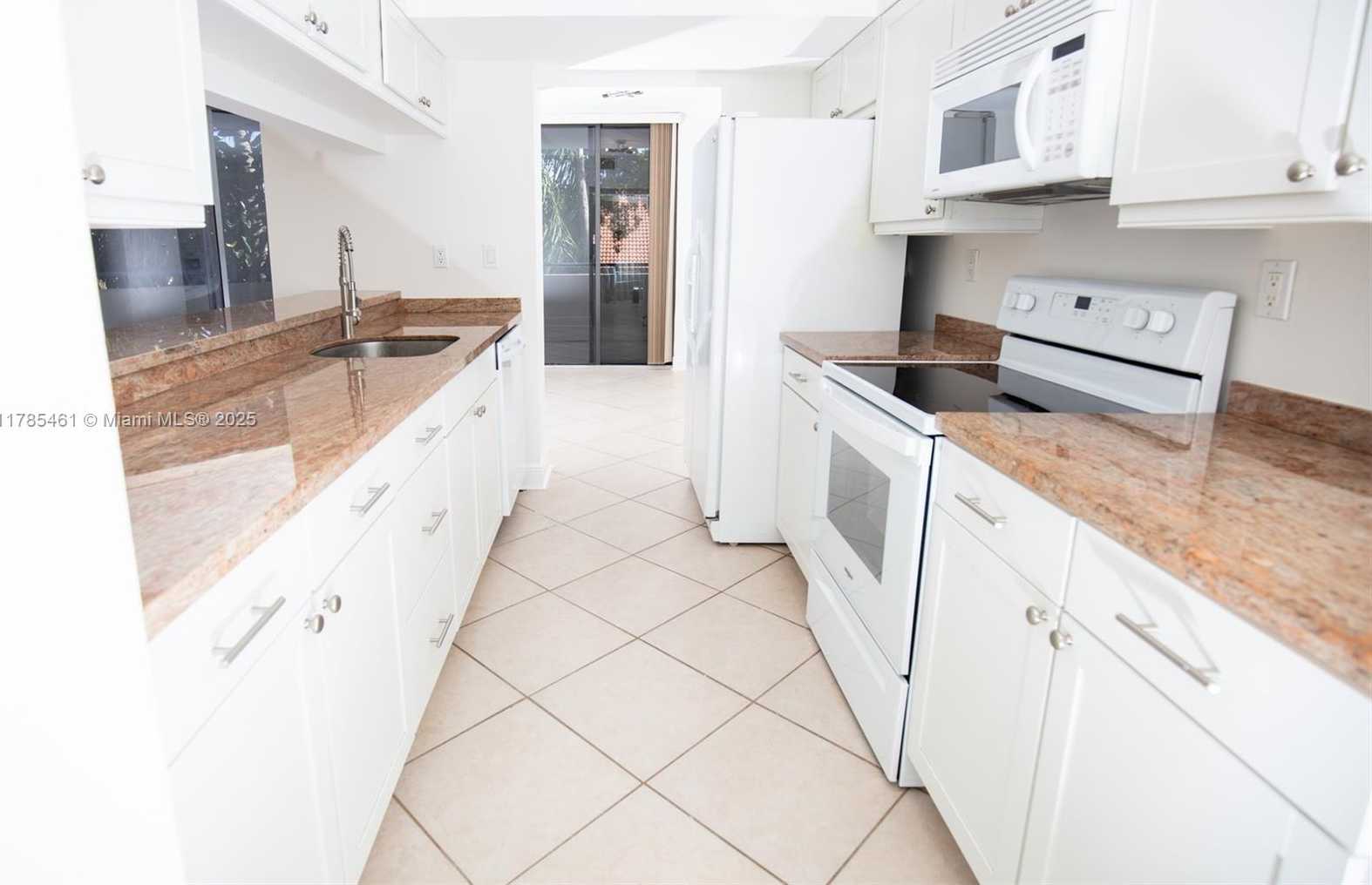 Small Image of 21085 NORTH EAST 34TH AVE #302-1, Aventura Number 4