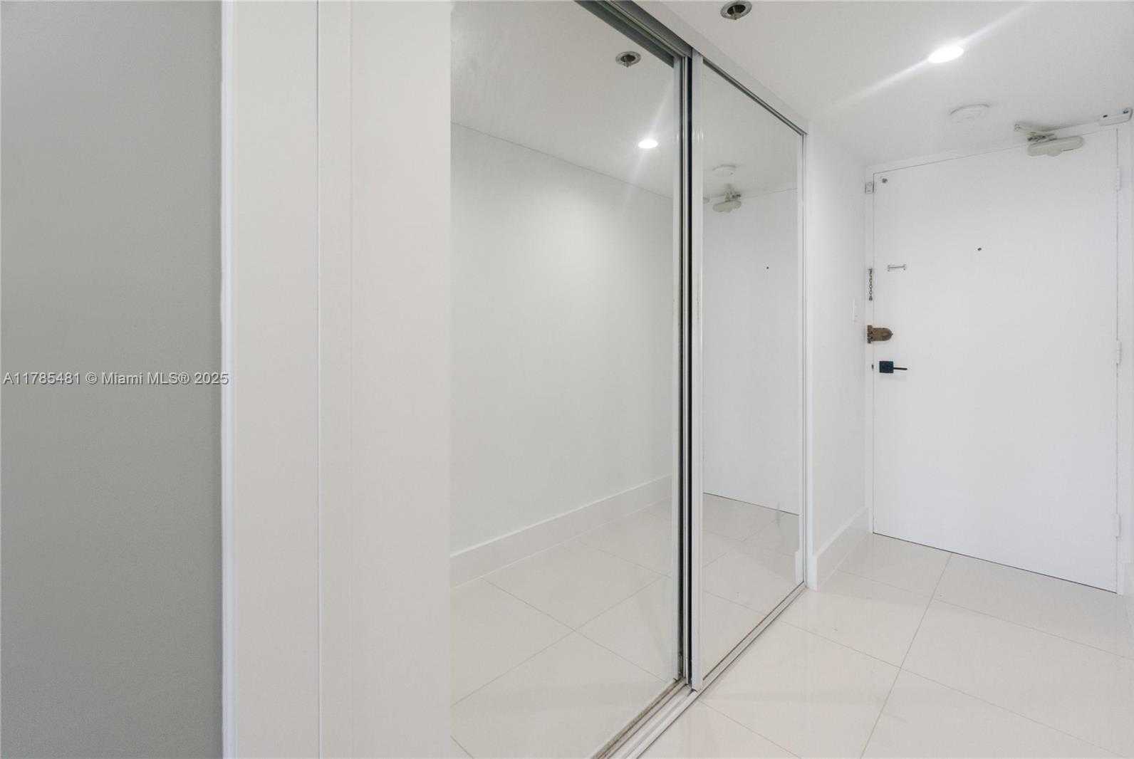 Small Image of 100 LINCOLN RD #1539, Miami Beach Number 17