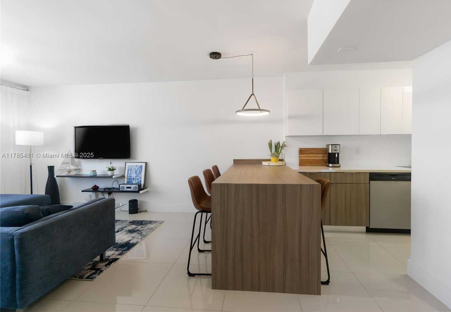 Small Image of 100 LINCOLN RD #1539, Miami Beach Number 7