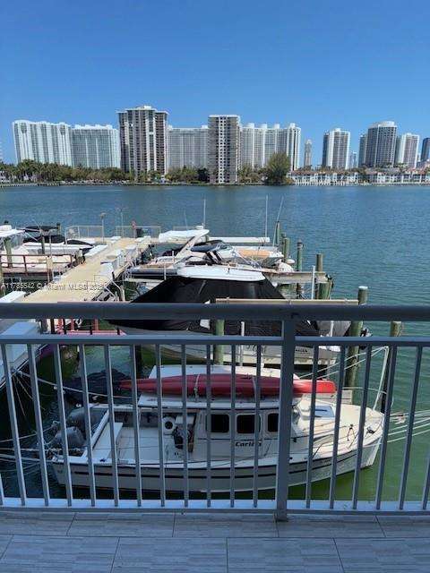 Small Image of 18071 BISCAYNE BLVD #903, Aventura Number 13