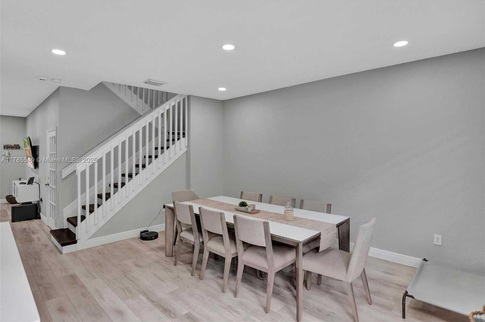 Small Image of 13264 SOUTH WEST 128TH PATH, Miami Number 11