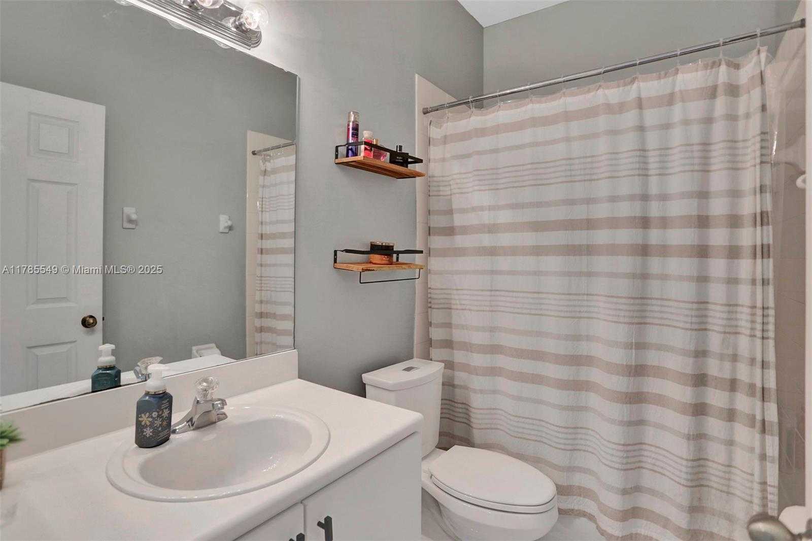 Small Image of 13264 SOUTH WEST 128TH PATH, Miami Number 25