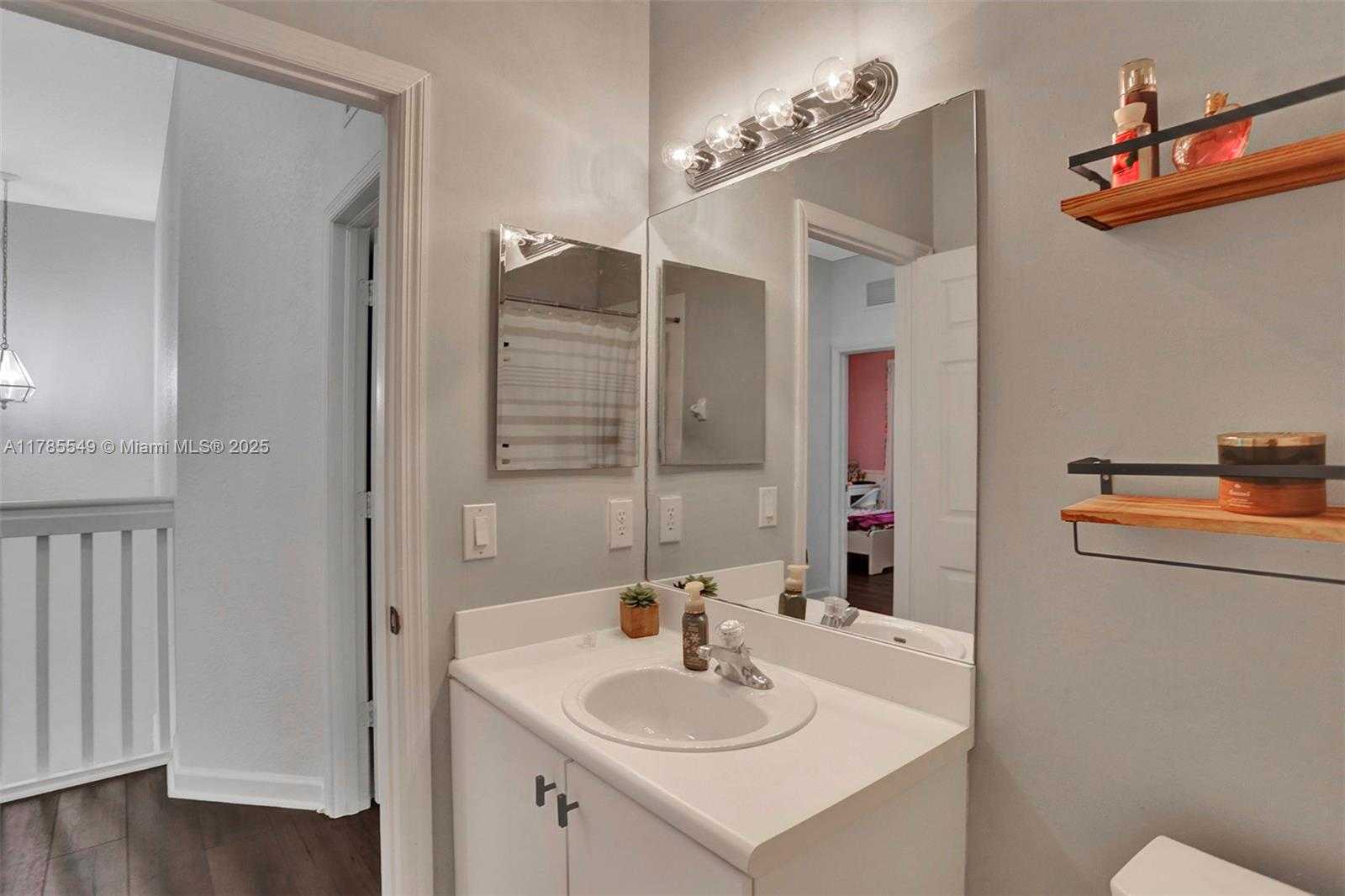 Small Image of 13264 SOUTH WEST 128TH PATH, Miami Number 26