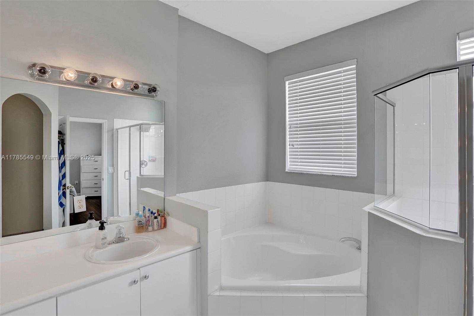 Small Image of 13264 SOUTH WEST 128TH PATH, Miami Number 36