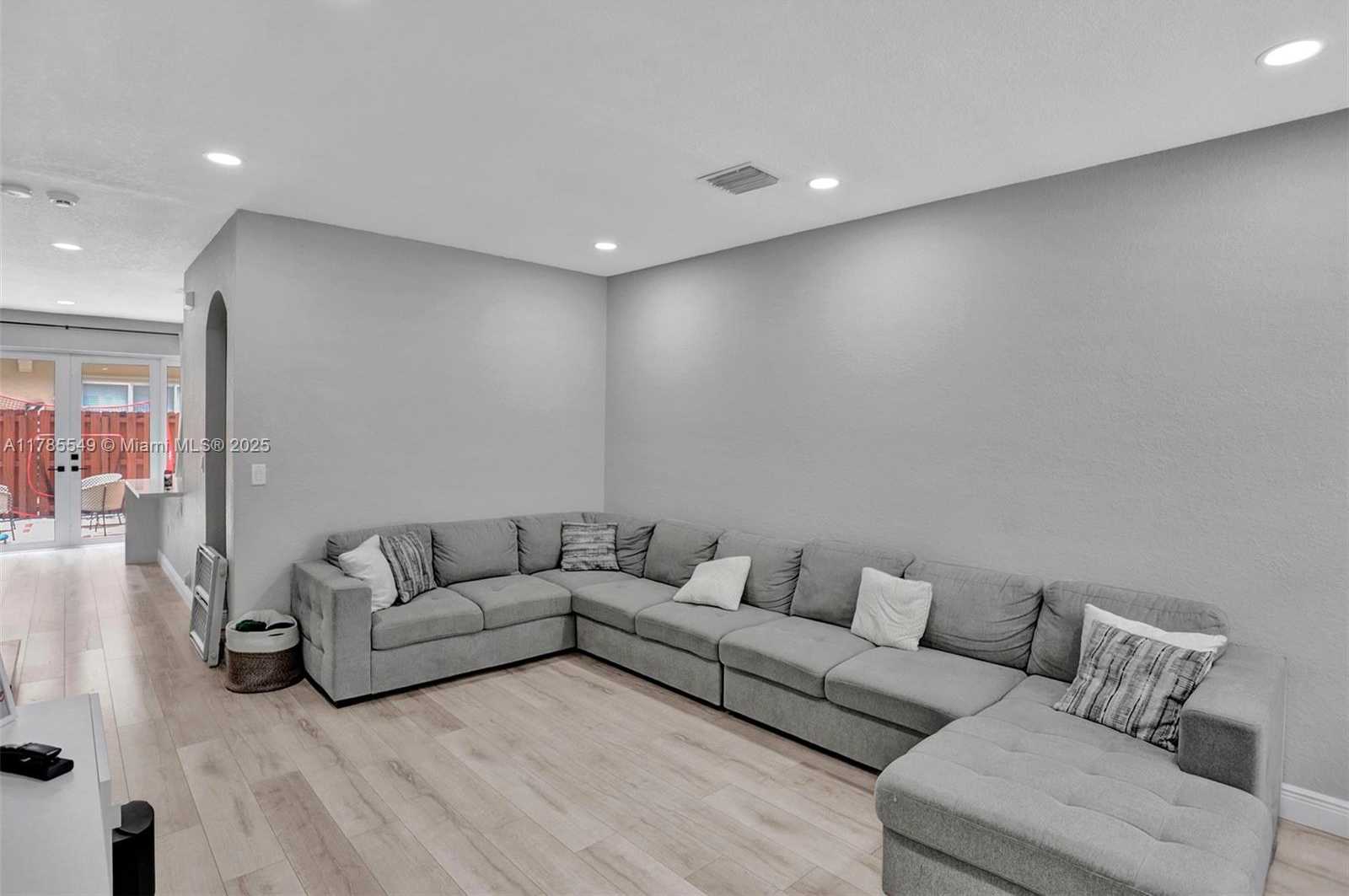 Small Image of 13264 SOUTH WEST 128TH PATH, Miami Number 4