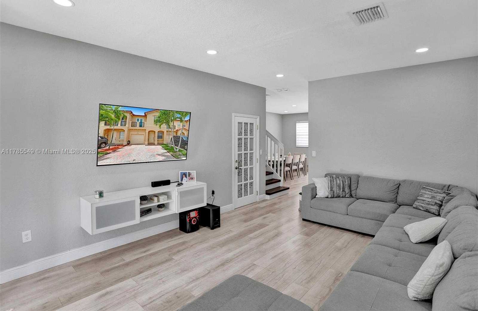 Small Image of 13264 SOUTH WEST 128TH PATH, Miami Number 5