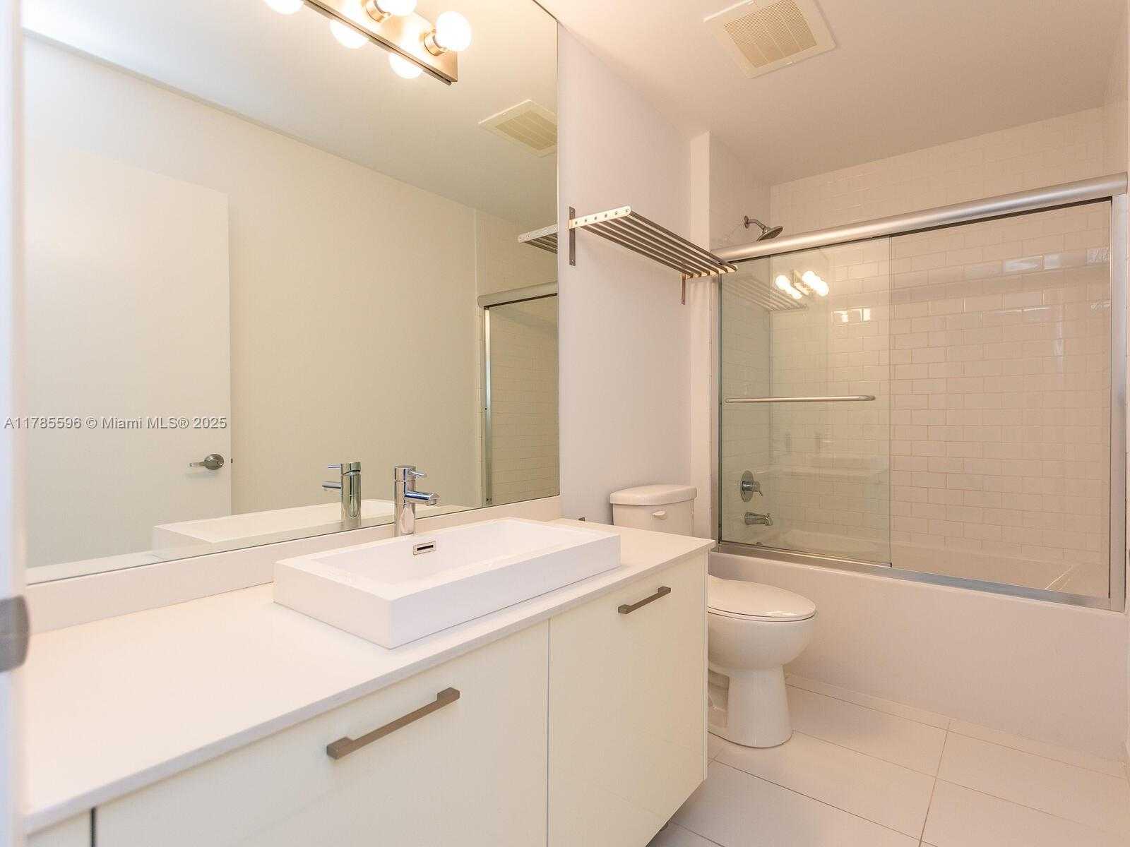 Small Image of 151 SOUTH EAST 1ST ST #805, Miami Number 24