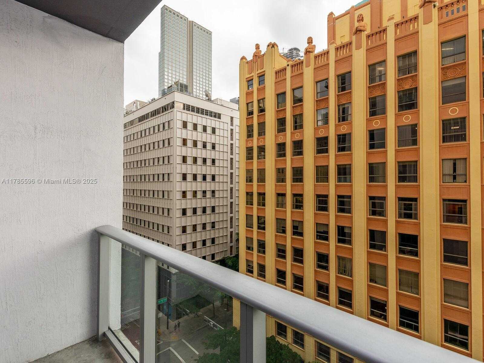 Small Image of 151 SOUTH EAST 1ST ST #805, Miami Number 25