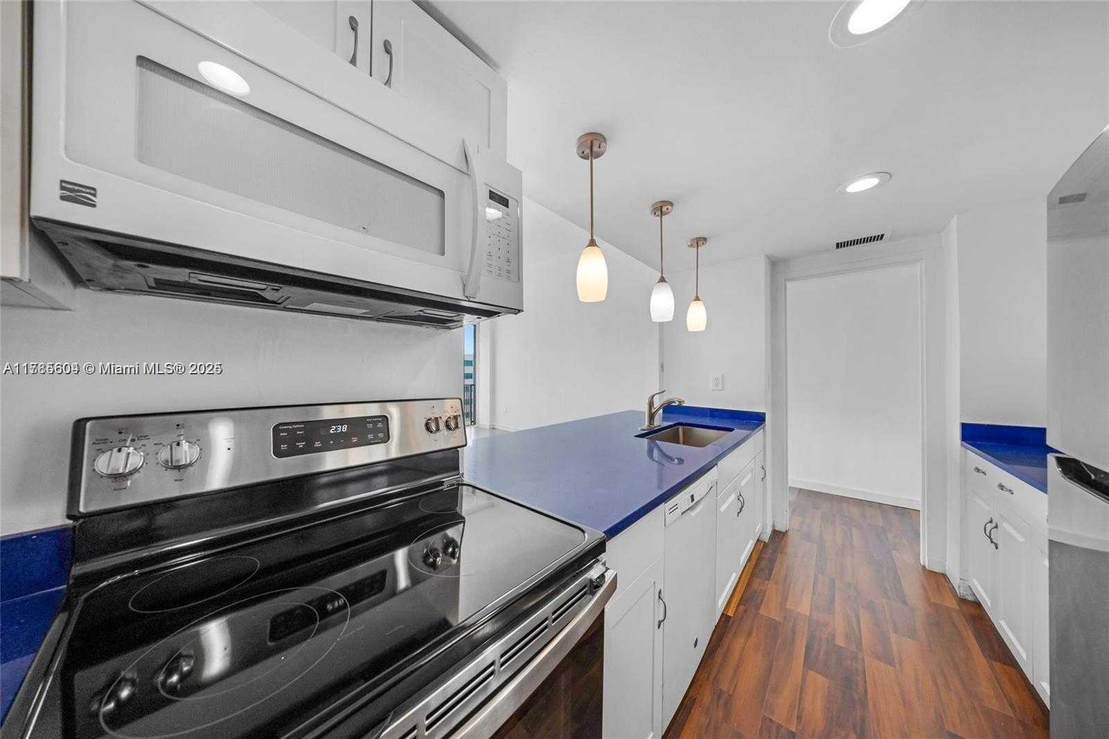Small Image of 7545 EAST TREASURE DR #10J, North Bay Village Number 14