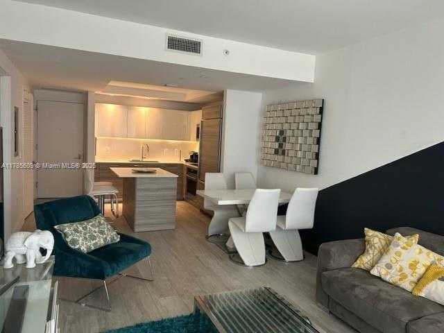 Small Image of 121 NORTH EAST 34TH ST #1611, Miami Number 3