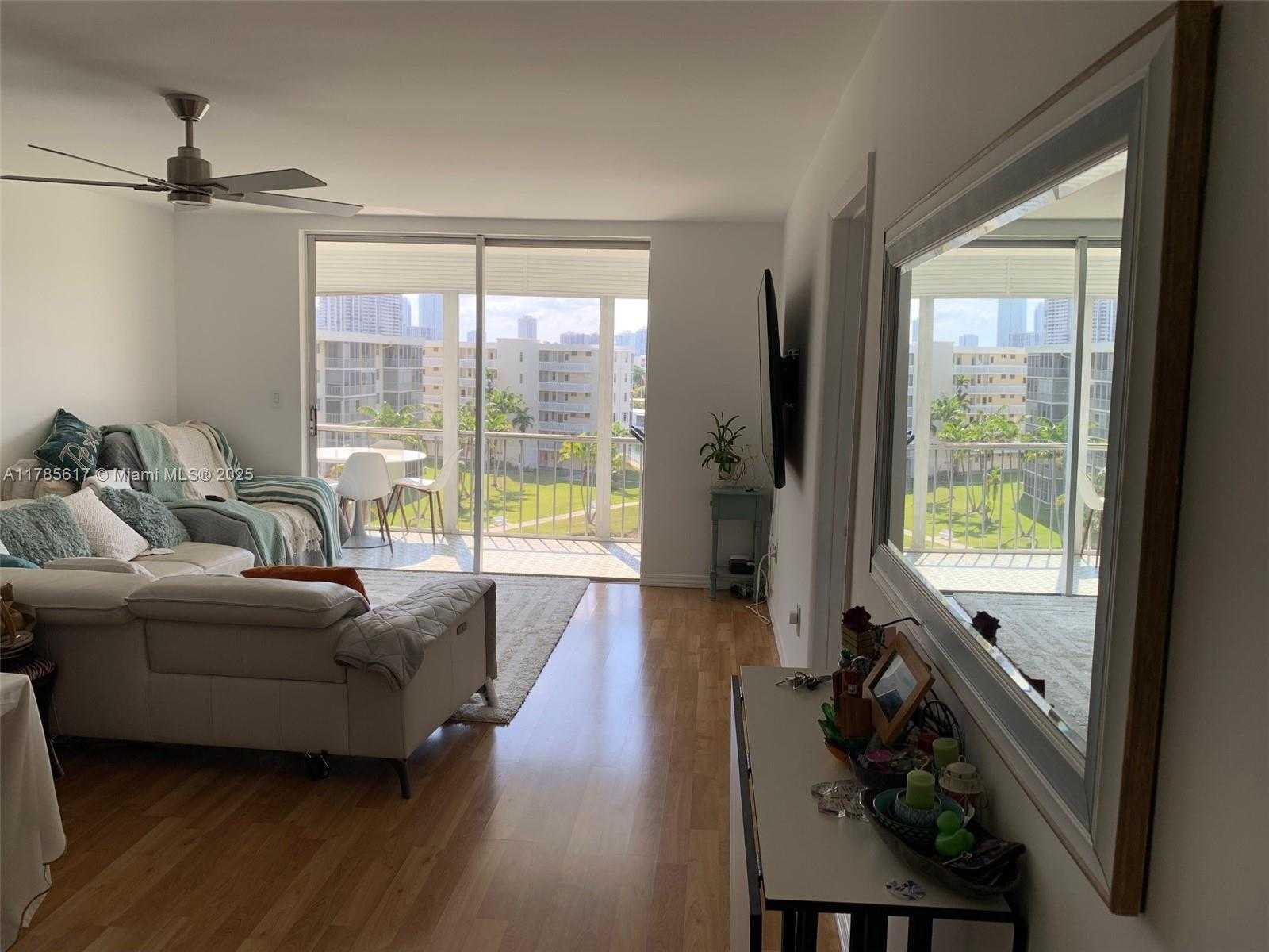 Small Image of 2851 LEONARD DR #J603, Aventura Number 2