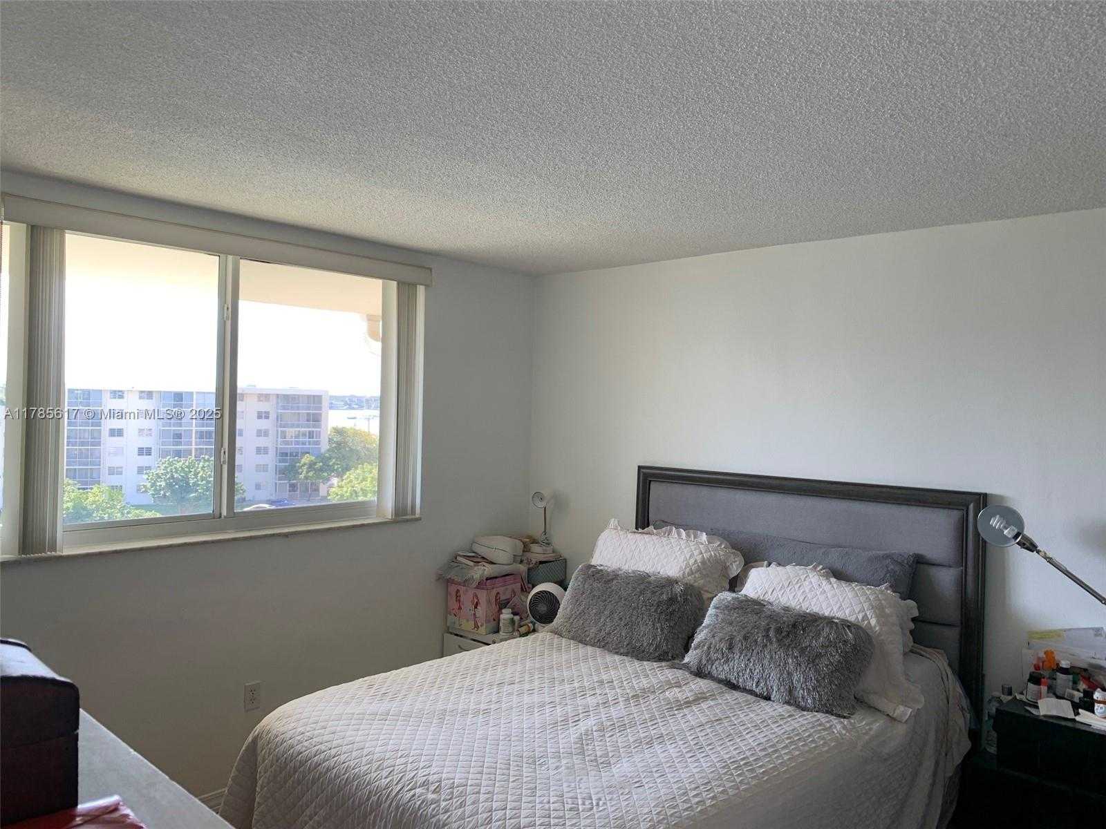 Small Image of 2851 LEONARD DR #J603, Aventura Number 7