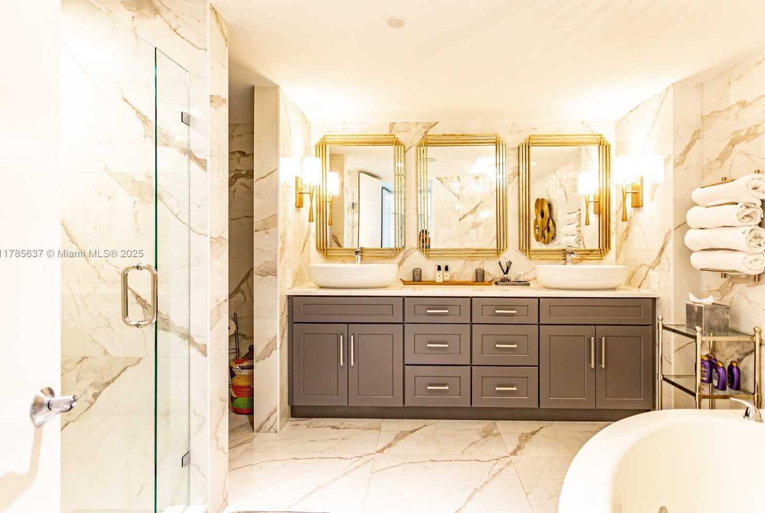 Small Image of 19500 TURNBERRY WAY #PH - C, Aventura Number 20