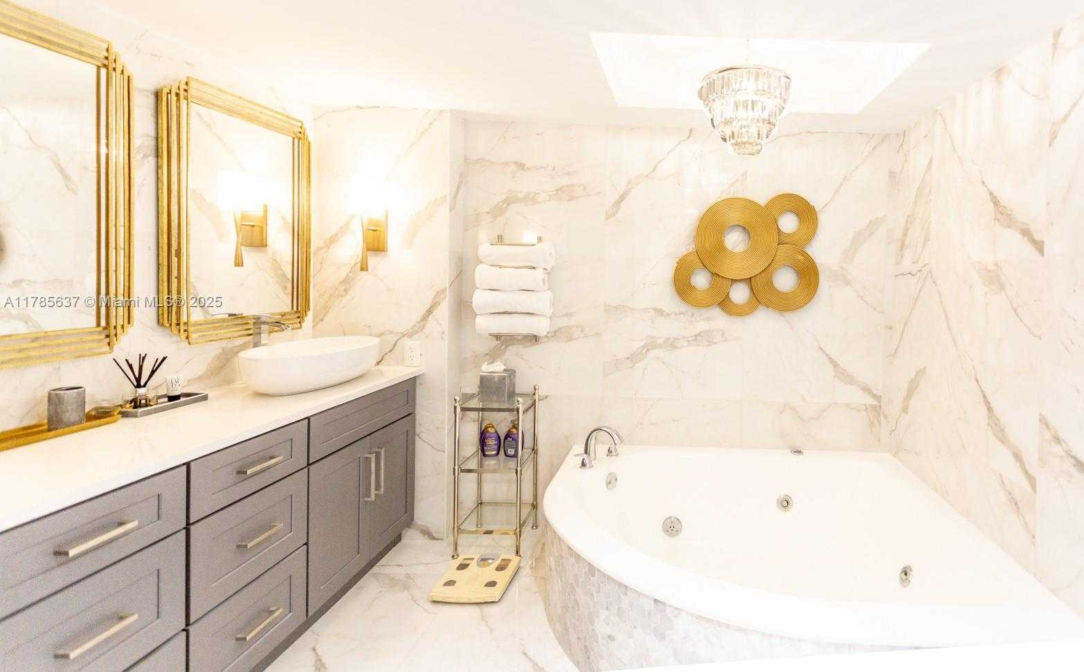 Small Image of 19500 TURNBERRY WAY #PH - C, Aventura Number 21