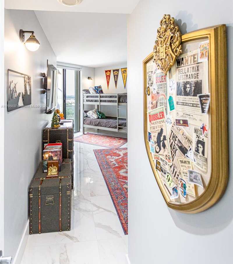 Small Image of 19500 TURNBERRY WAY #PH - C, Aventura Number 25