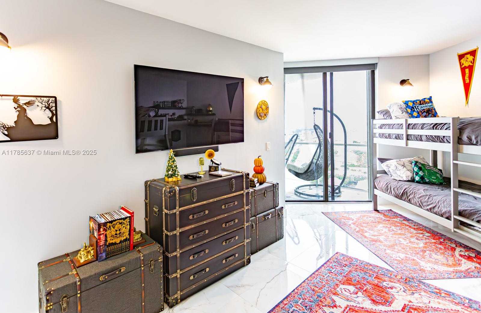 Small Image of 19500 TURNBERRY WAY #PH - C, Aventura Number 27