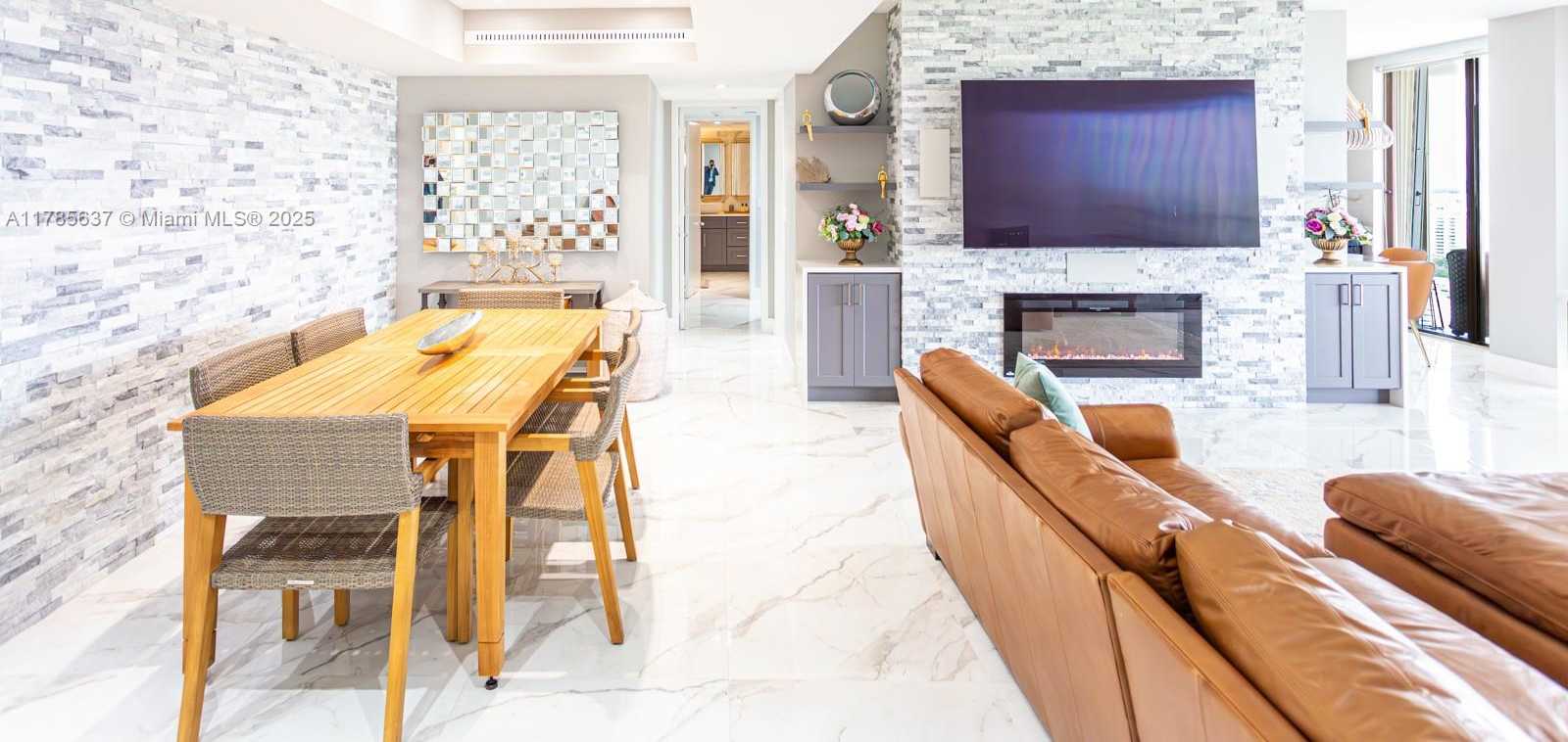 Small Image of 19500 TURNBERRY WAY #PH - C, Aventura Number 3