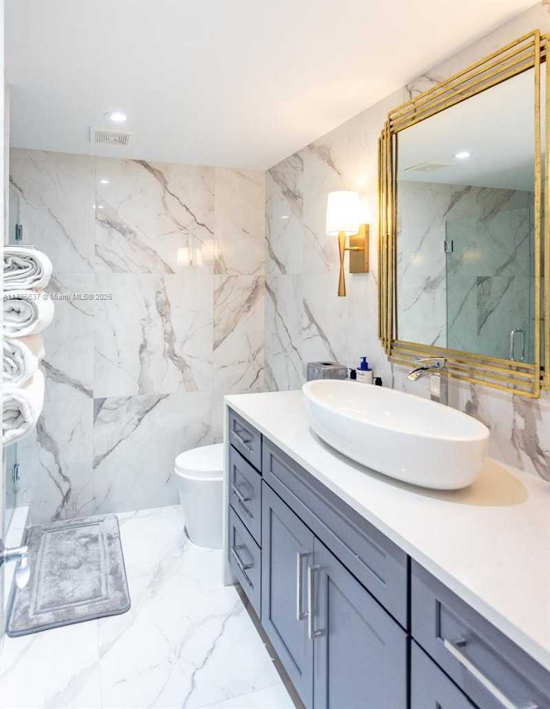 Small Image of 19500 TURNBERRY WAY #PH - C, Aventura Number 31