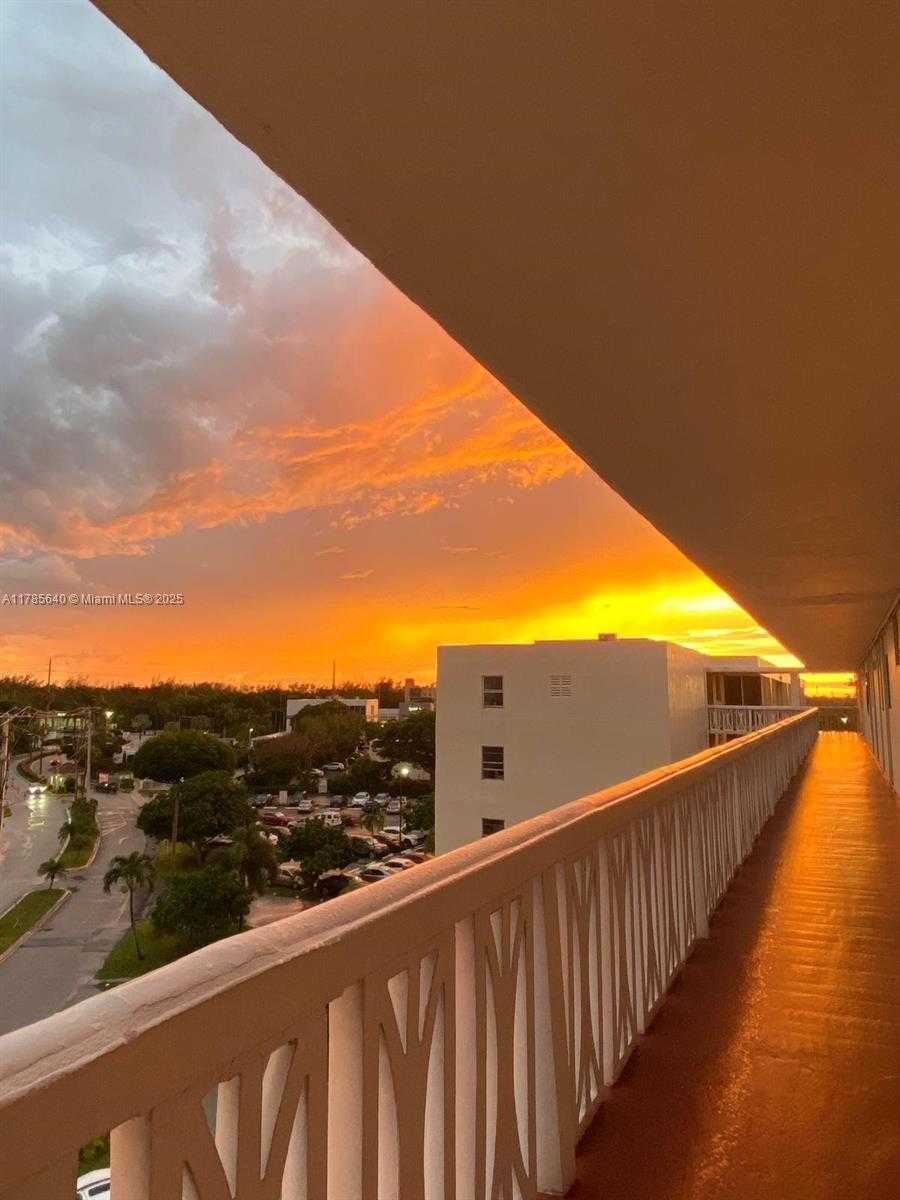 Small Image of 2903 POINT EAST DR #K611, Aventura Number 11