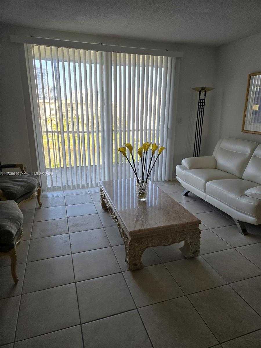 Small Image of 2903 POINT EAST DR #K611, Aventura Number 5