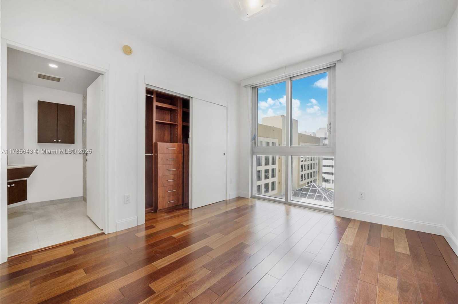 Small Image of 2627 SOUTH BAYSHORE DR #801, Miami Number 10