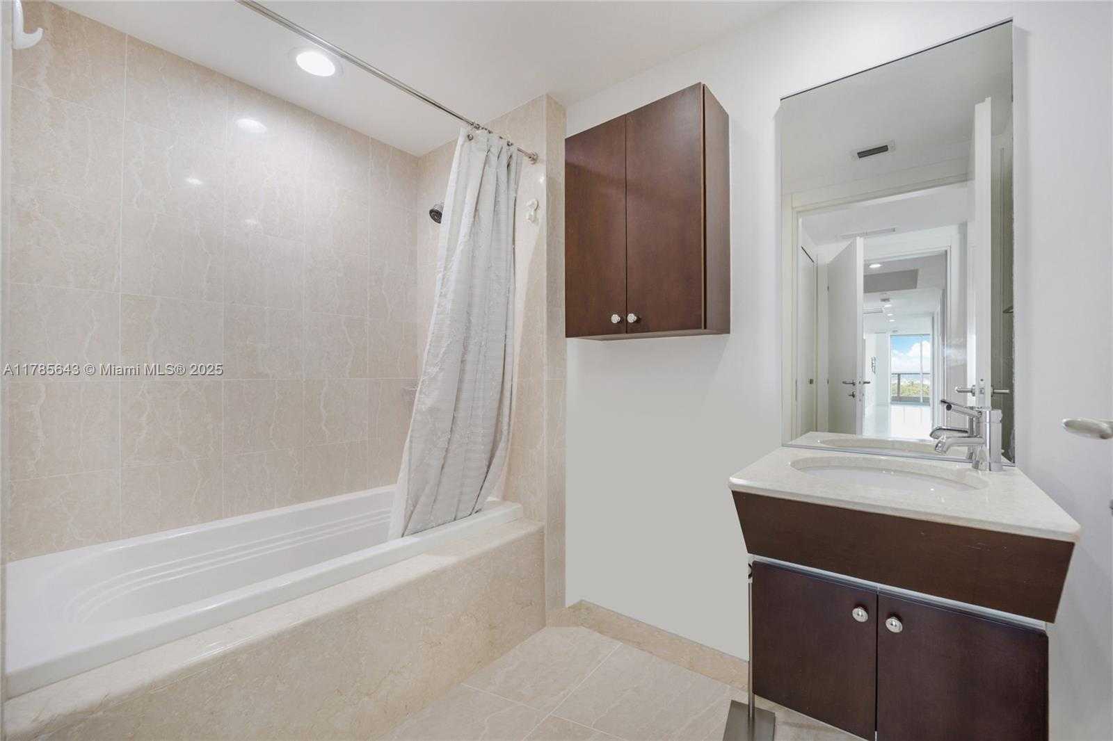 Small Image of 2627 SOUTH BAYSHORE DR #801, Miami Number 12