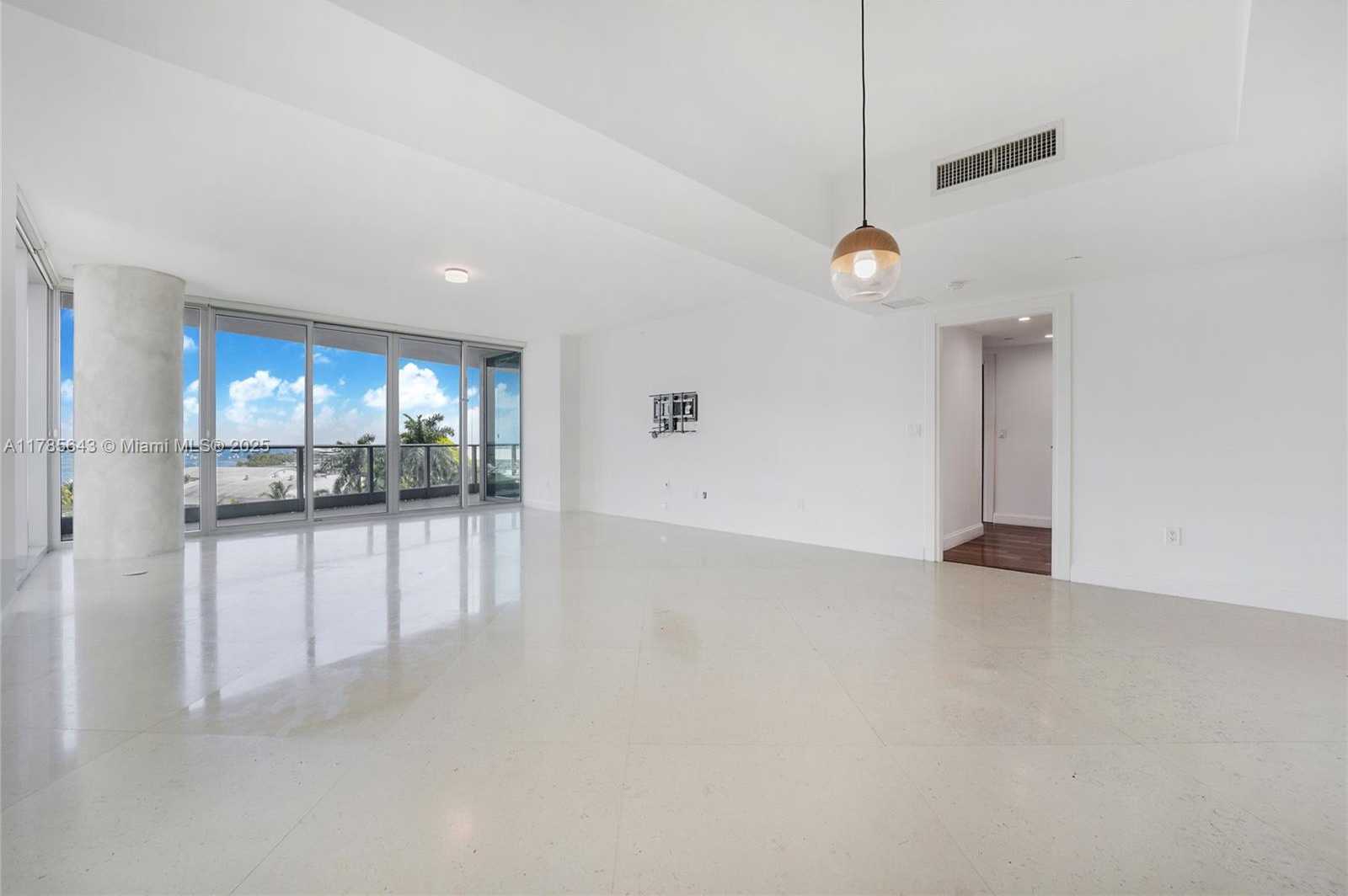 Small Image of 2627 SOUTH BAYSHORE DR #801, Miami Number 2