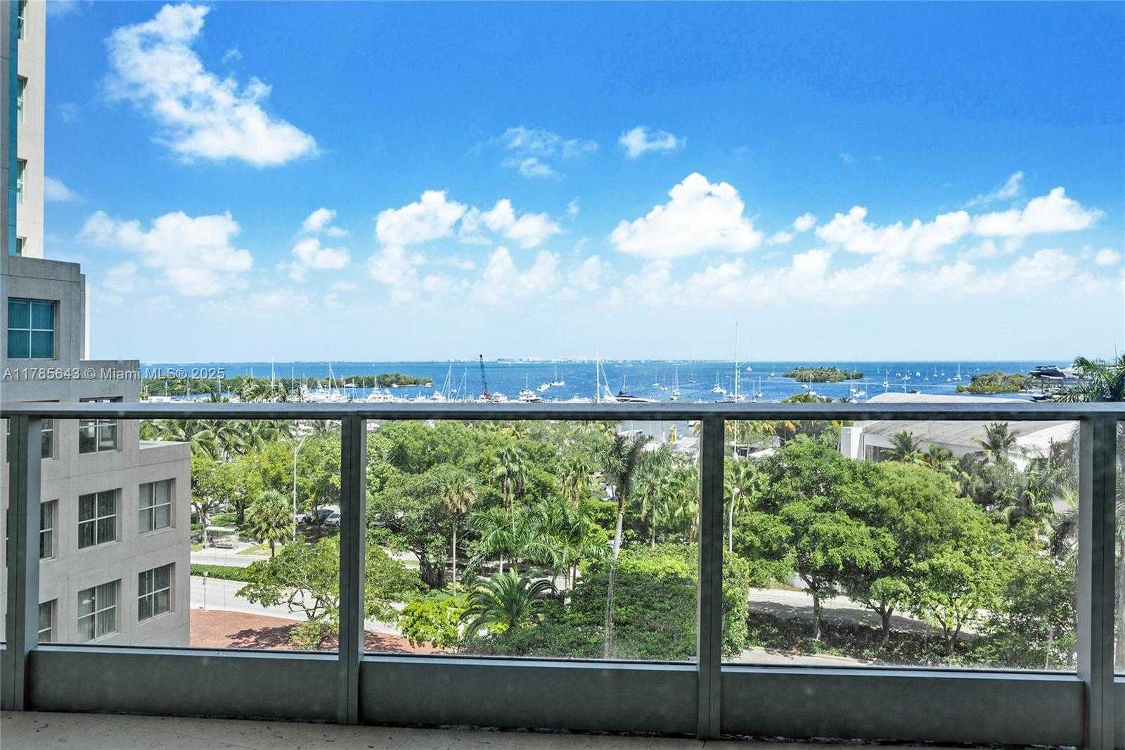 Small Image of 2627 SOUTH BAYSHORE DR #801, Miami Number 4