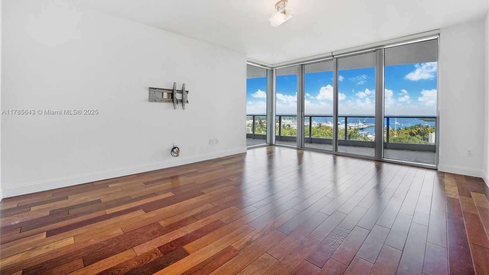 Small Image of 2627 SOUTH BAYSHORE DR #801, Miami Number 6