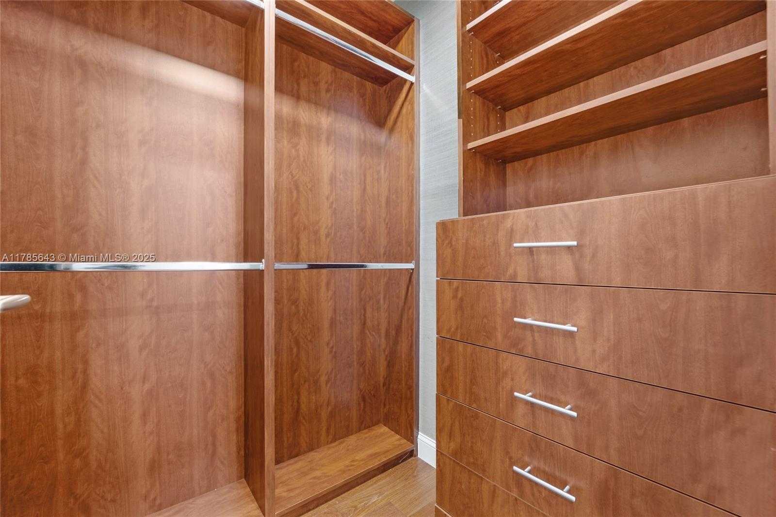 Small Image of 2627 SOUTH BAYSHORE DR #801, Miami Number 8