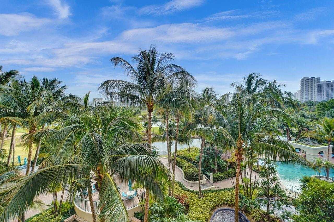 Small Image of 19501 WEST COUNTRY CLUB DR #402, Aventura Number 25