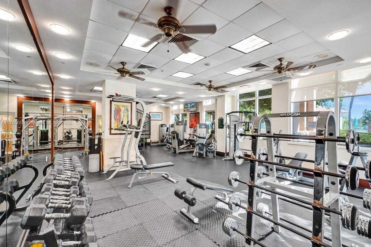 Small Image of 19501 WEST COUNTRY CLUB DR #402, Aventura Number 30