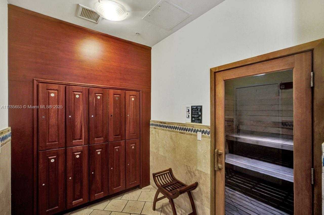 Small Image of 19501 WEST COUNTRY CLUB DR #402, Aventura Number 33