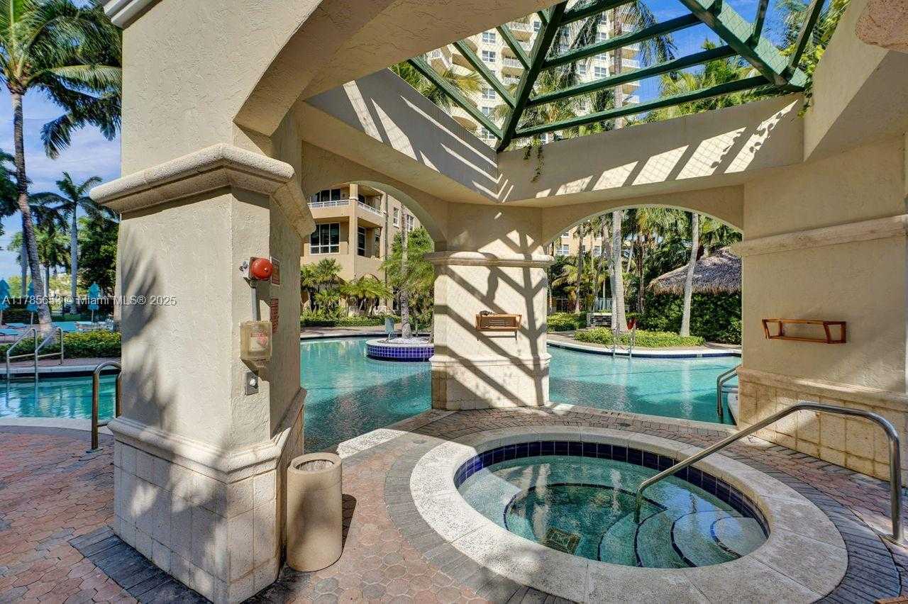 Small Image of 19501 WEST COUNTRY CLUB DR #402, Aventura Number 42
