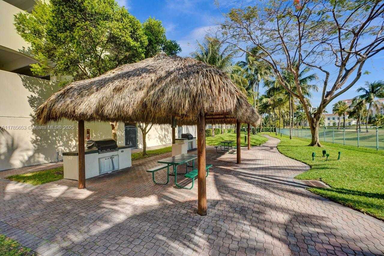 Small Image of 19501 WEST COUNTRY CLUB DR #402, Aventura Number 52