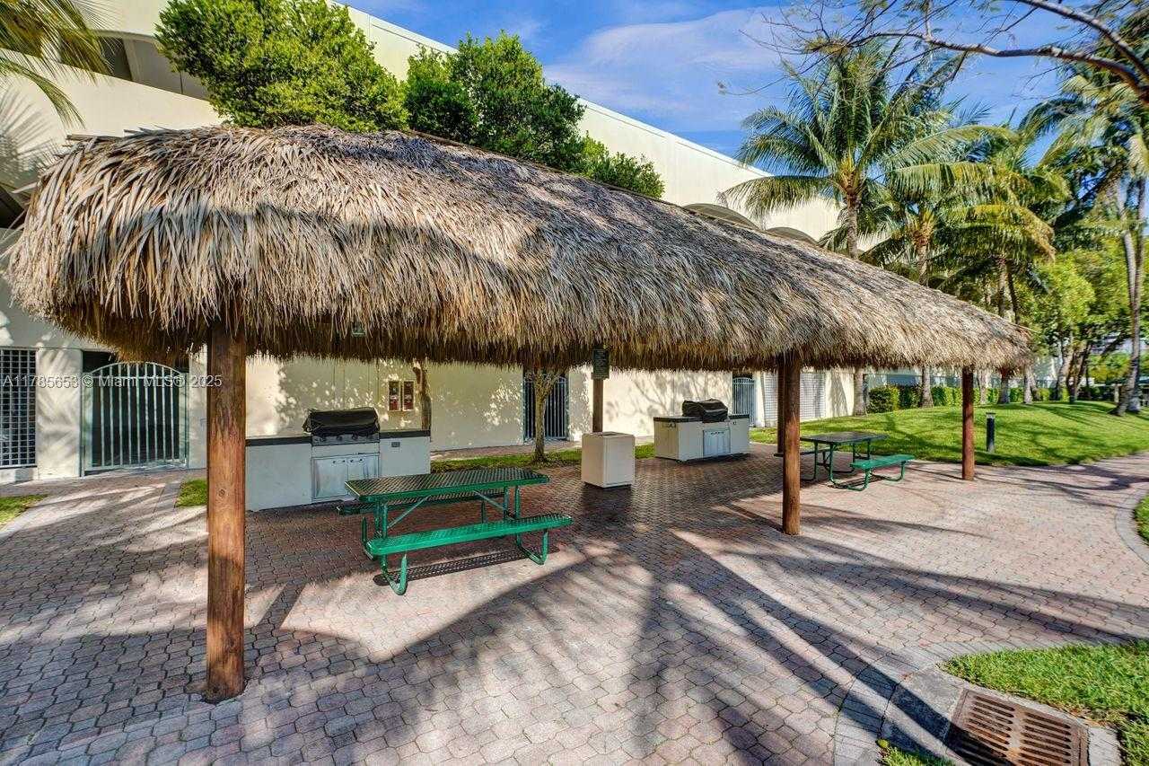 Small Image of 19501 WEST COUNTRY CLUB DR #402, Aventura Number 53