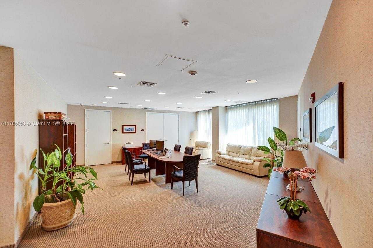Small Image of 19501 WEST COUNTRY CLUB DR #402, Aventura Number 54