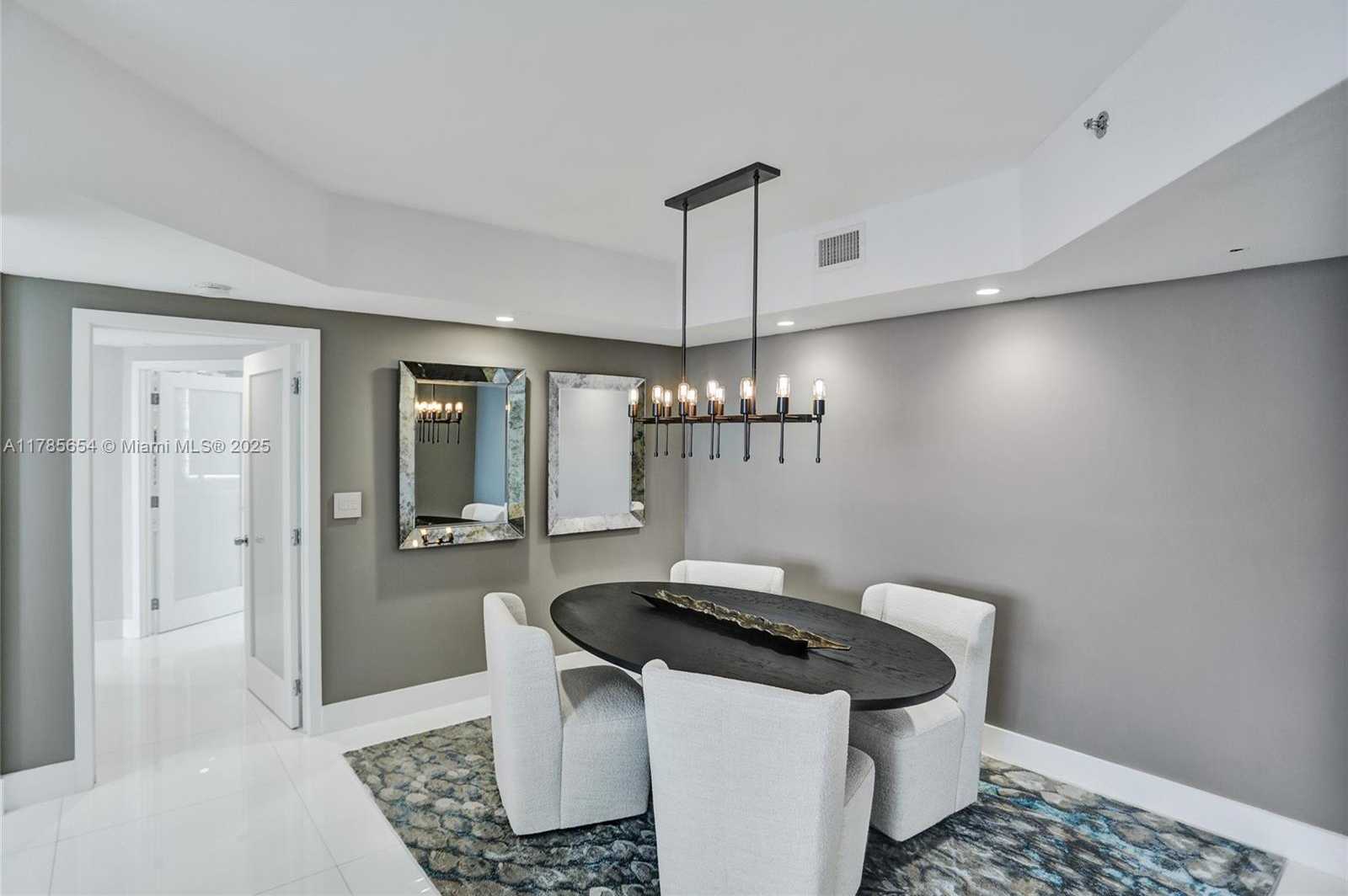 Small Image of 2000 ISLAND BLVD #2008, Aventura Number 18