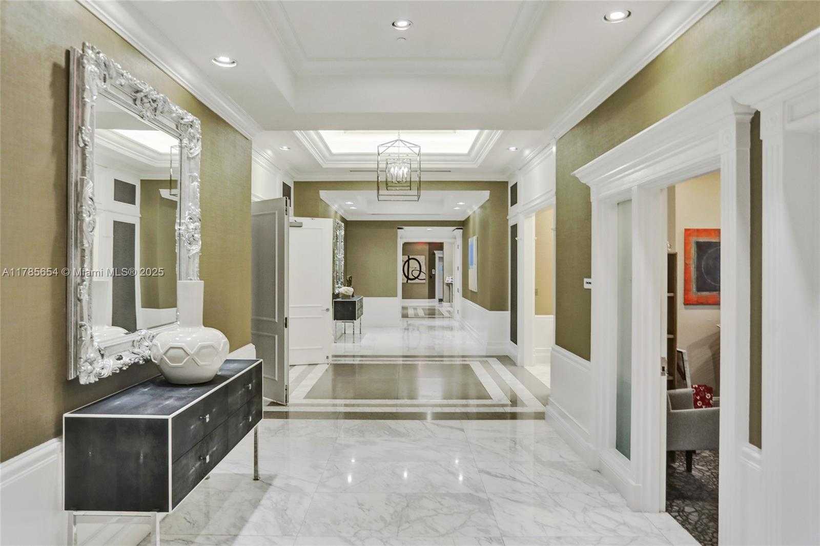 Small Image of 2000 ISLAND BLVD #2008, Aventura Number 48