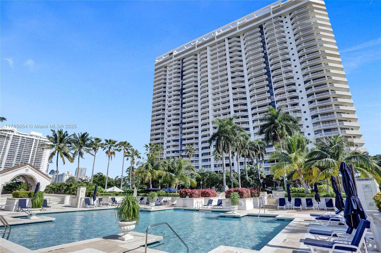 Small Image of 2000 ISLAND BLVD #2008, Aventura Number 53