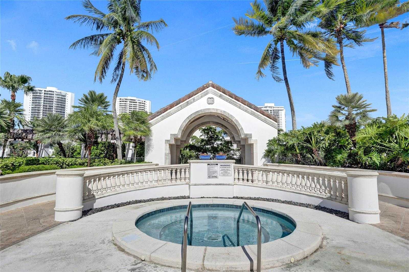 Small Image of 2000 ISLAND BLVD #2008, Aventura Number 56