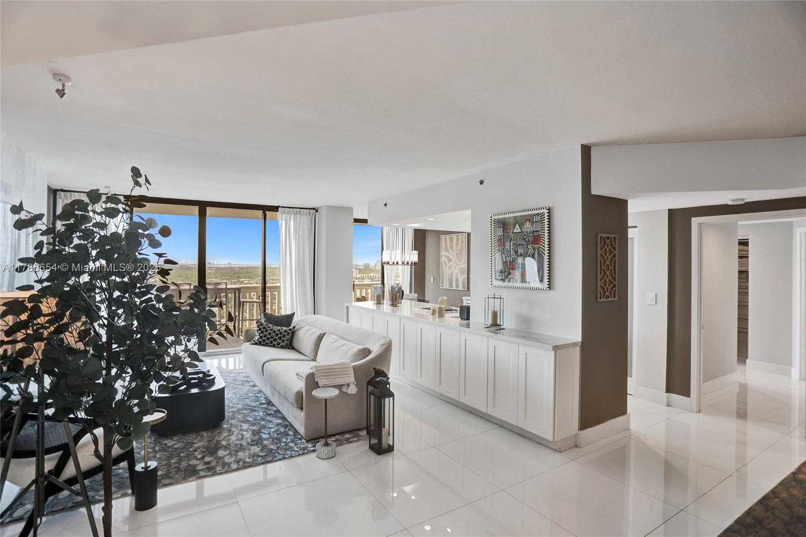 Small Image of 2000 ISLAND BLVD #2008, Aventura Number 6