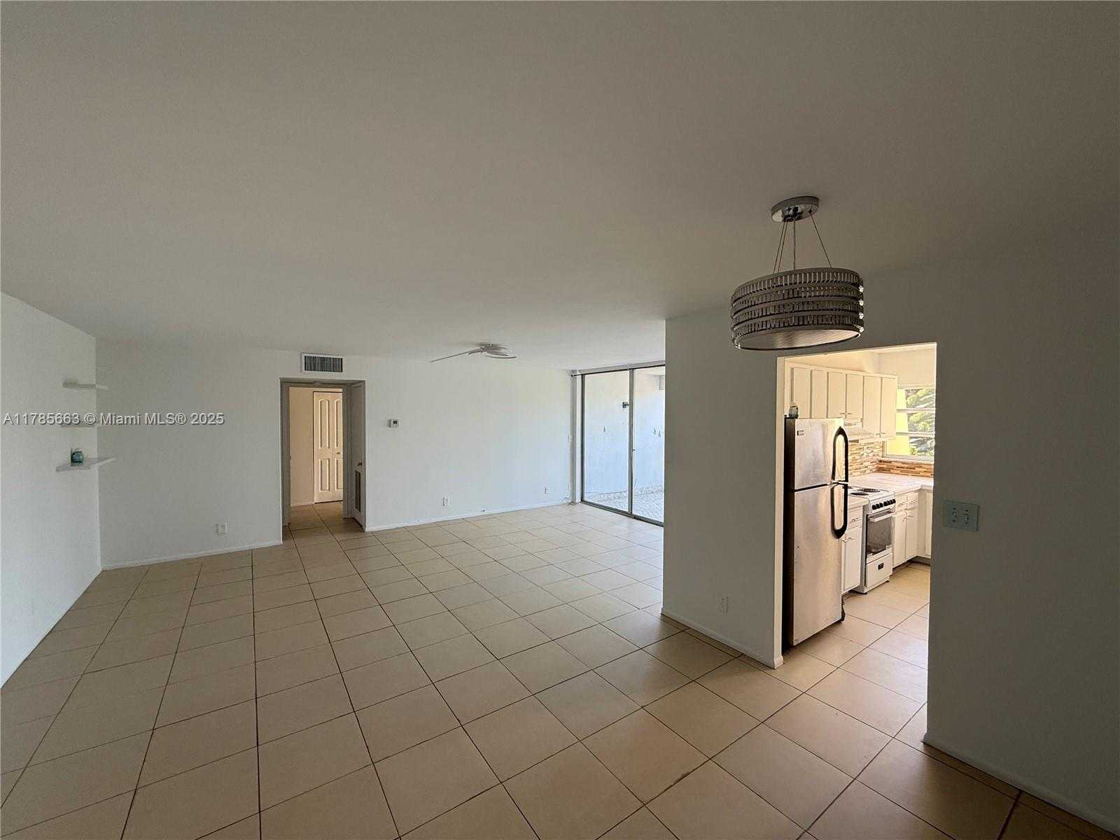 Small Image of 952 NORTH EAST 199TH ST #4K, Miami Number 6
