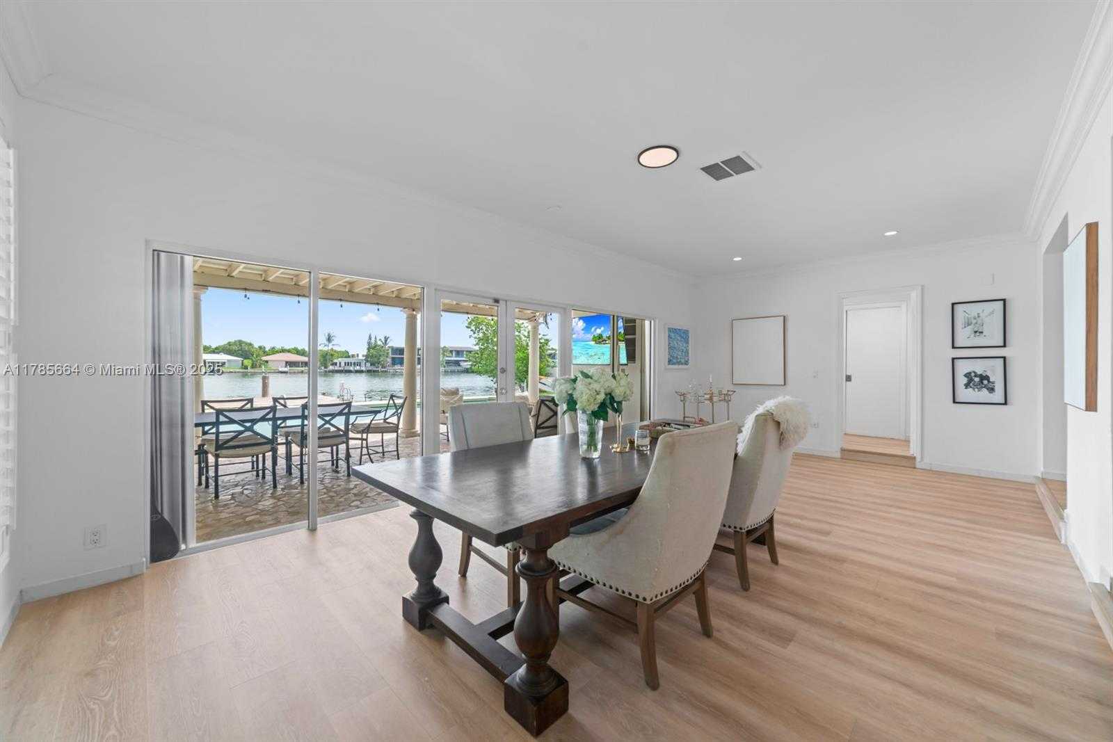 Small Image of 275 NORTH SHORE DR, Miami Beach Number 12