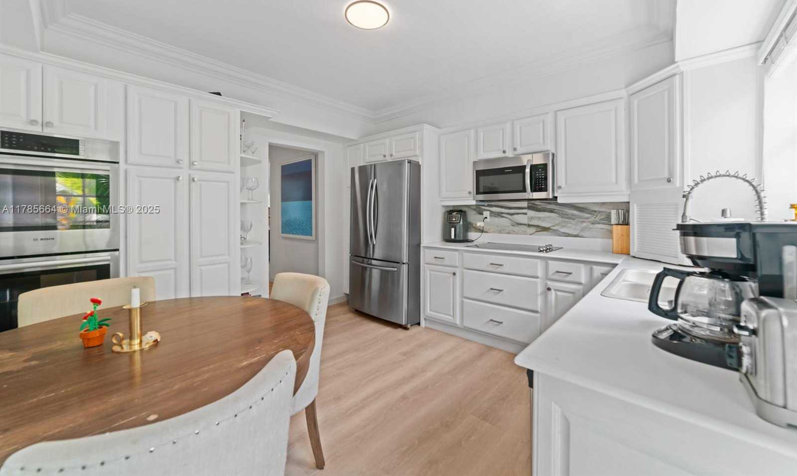 Small Image of 275 NORTH SHORE DR, Miami Beach Number 16