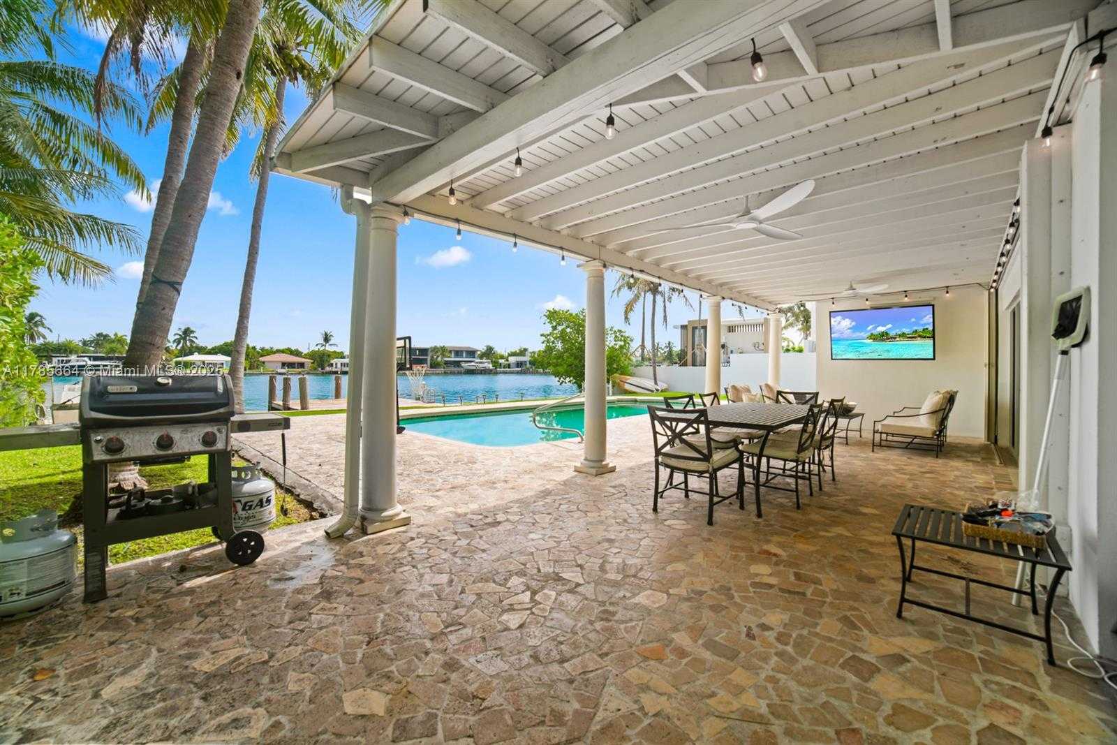 Small Image of 275 NORTH SHORE DR, Miami Beach Number 25