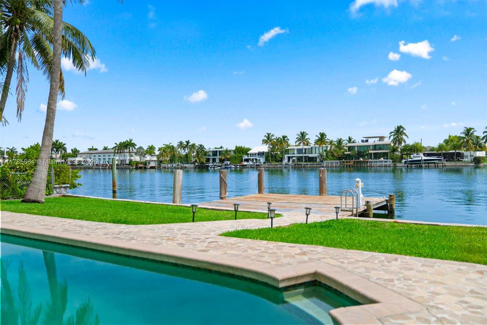 Small Image of 275 NORTH SHORE DR, Miami Beach Number 30